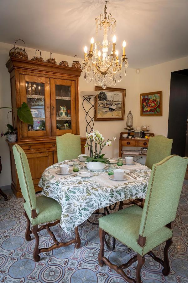 Le Petit Matin Bed & Breakfast บาเยอ ภายนอก รูปภาพ
