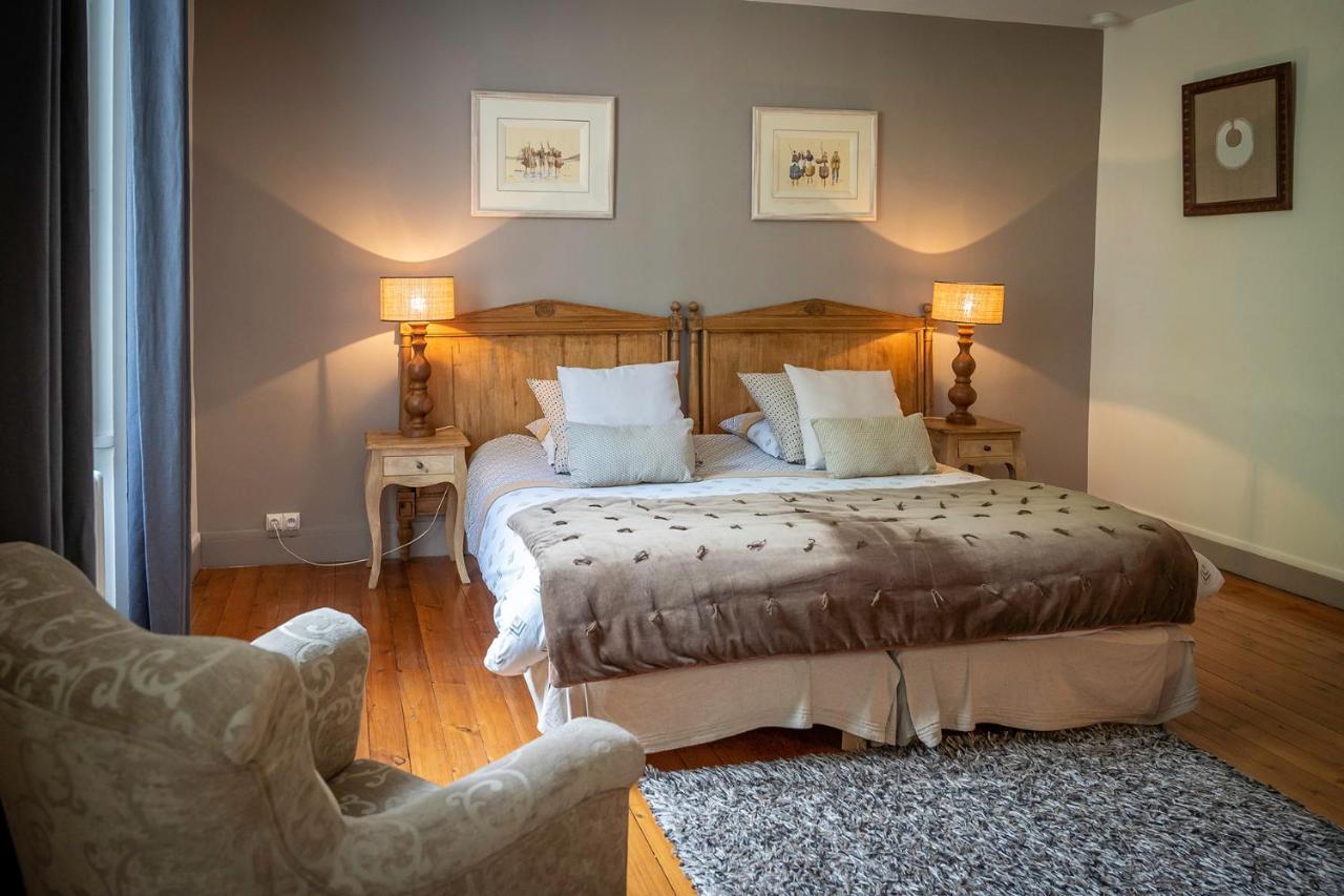 Le Petit Matin Bed & Breakfast บาเยอ ภายนอก รูปภาพ